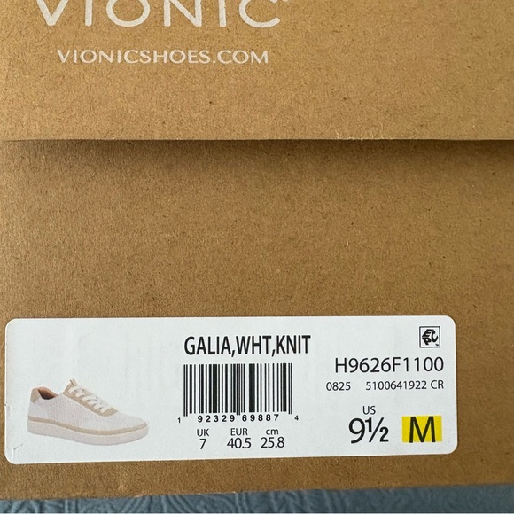 NEW Vionic Galia Sneakers - Picture 9 of 9